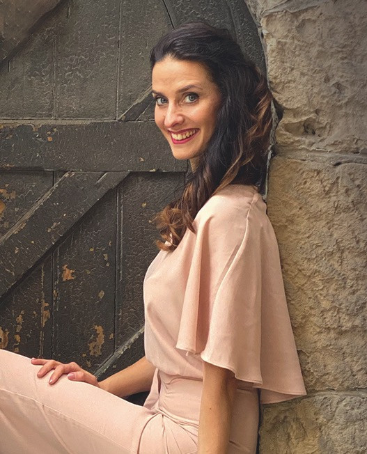 László Zsuzsanna tervezőgrafikus